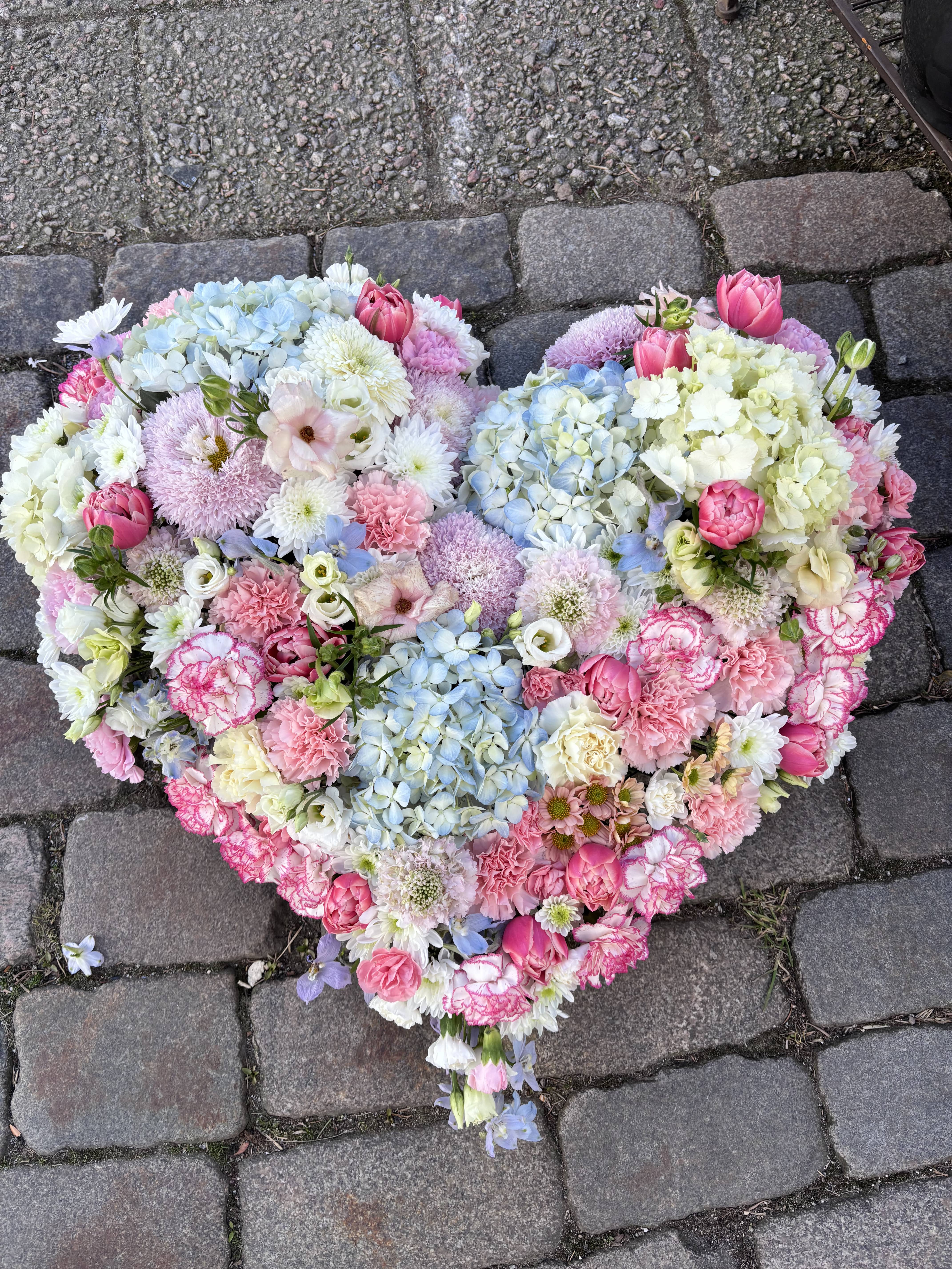 Hjerteformet begravelseskrans